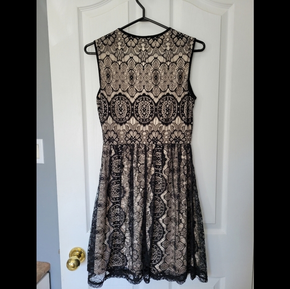 Semi Formal Dress - Picture 2 of 3